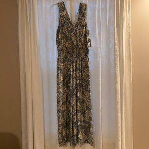 Nine West Women’s Olive Sleeveless Romper.